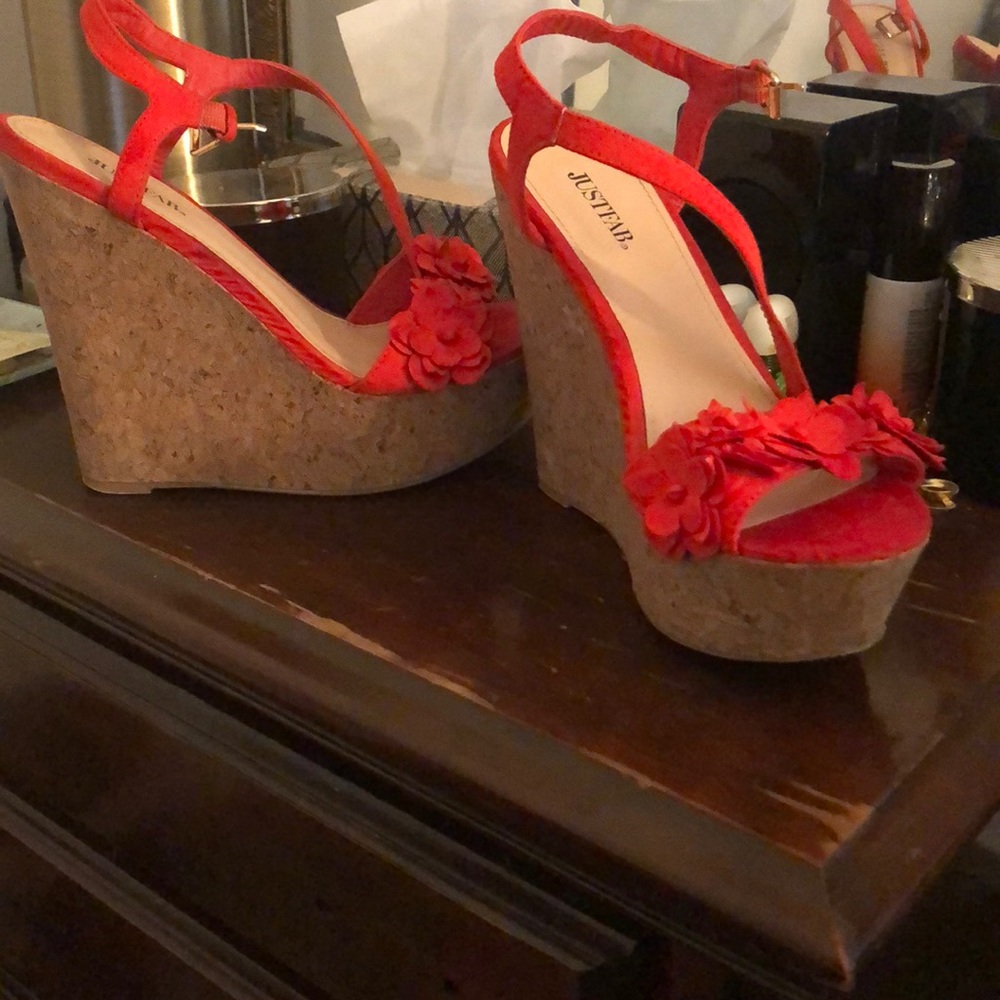 Floral wedged heel